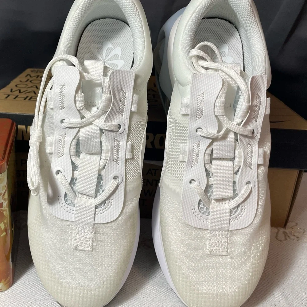 ✔️⚡️Nike air max 2021 6Y/7.5w white - Picture 4 of 4